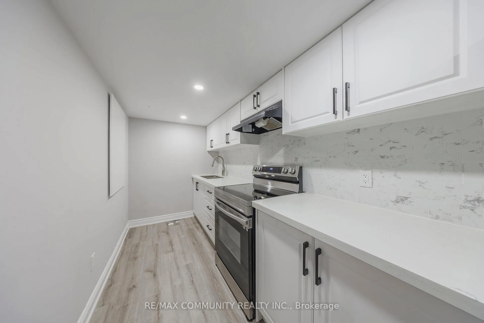 Photo 35 of 1009 Dragonfly Avenue, Pickering, Rural Pickering — HOMEH