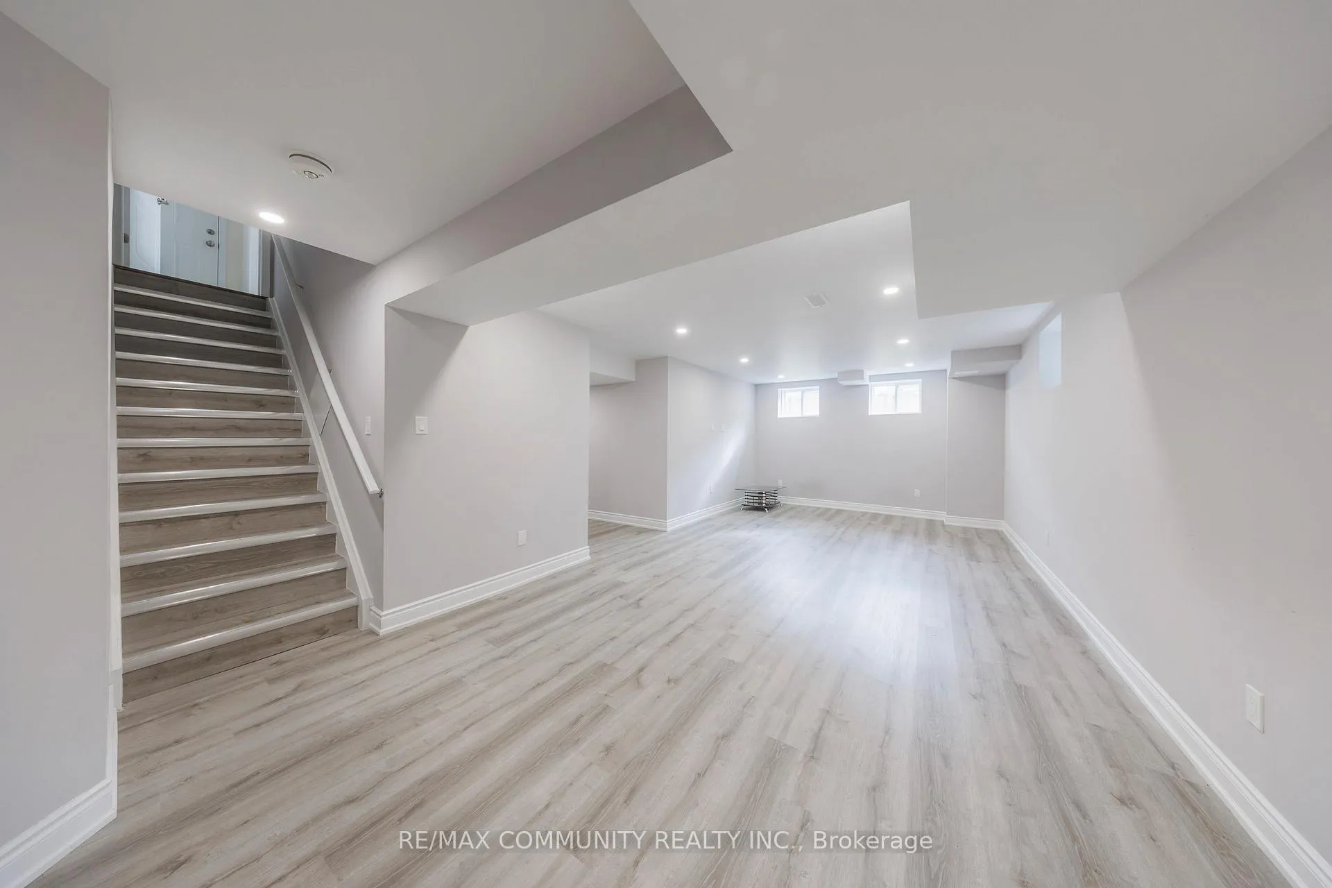 Photo 37 of 1009 Dragonfly Avenue, Pickering, Rural Pickering — HOMEH
