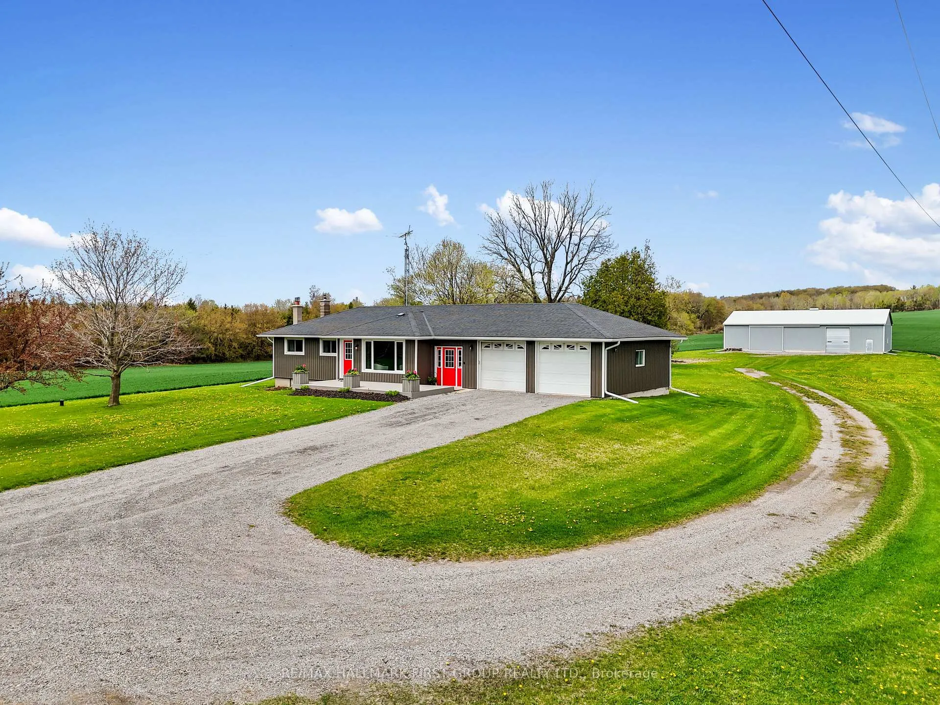 Front of 2350 7th Line