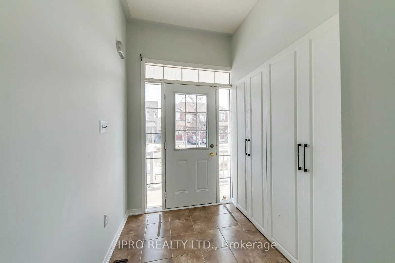 Photo 4 of 88 Templehill Road, Brampton, Sandringham-Wellington — HOMEH