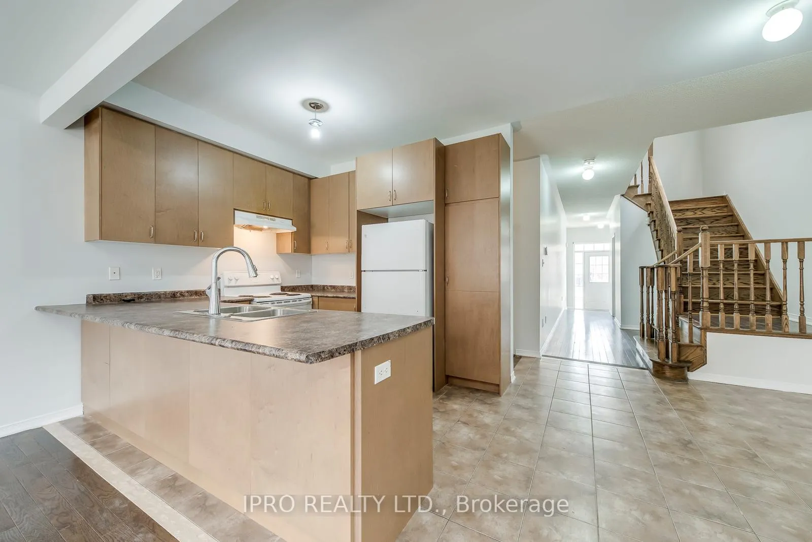 Photo 11 of 88 Templehill Road, Brampton, Sandringham-Wellington — HOMEH