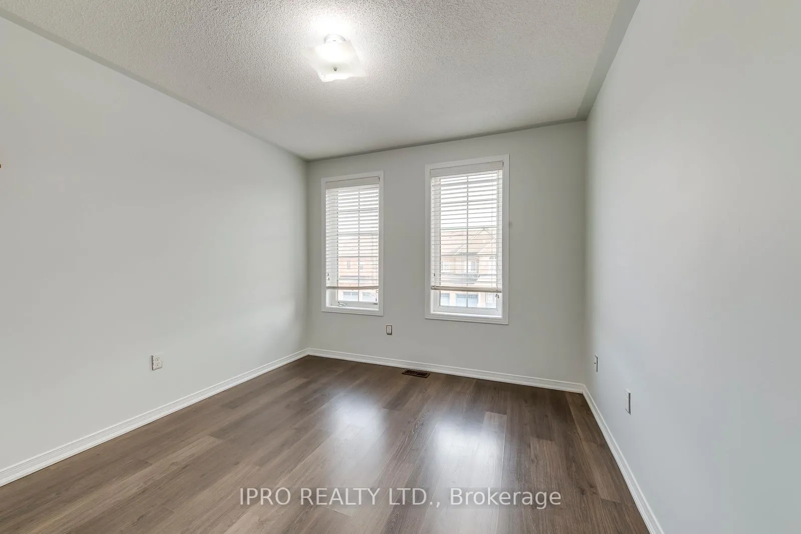 Photo 37 of 88 Templehill Road, Brampton, Sandringham-Wellington — HOMEH