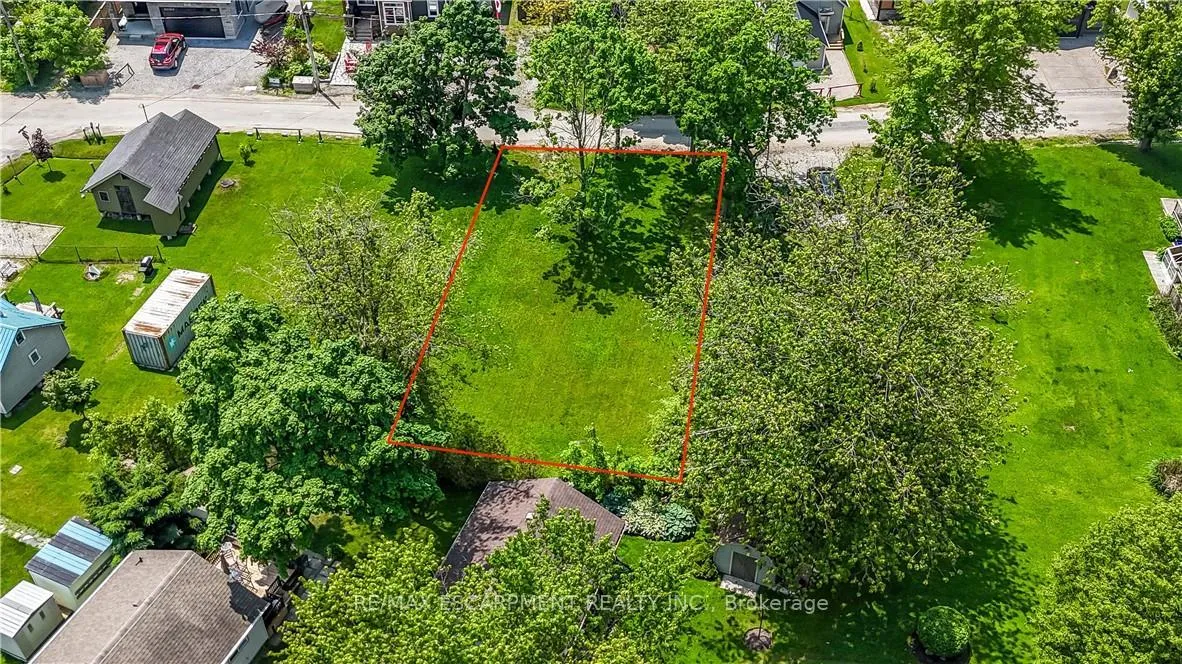 Photo 2 of 41 Lakeside Drive, Haldimand, Nanticoke — HOMEH