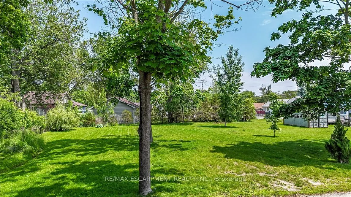Photo 3 of 41 Lakeside Drive, Haldimand, Nanticoke — HOMEH