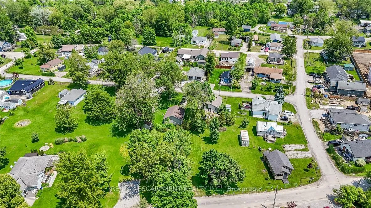 Photo 9 of 41 Lakeside Drive, Haldimand, Nanticoke — HOMEH