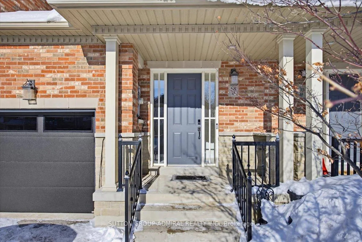 Photo 2 of 68 Southvale Drive, Vaughan, Patterson — HOMEH