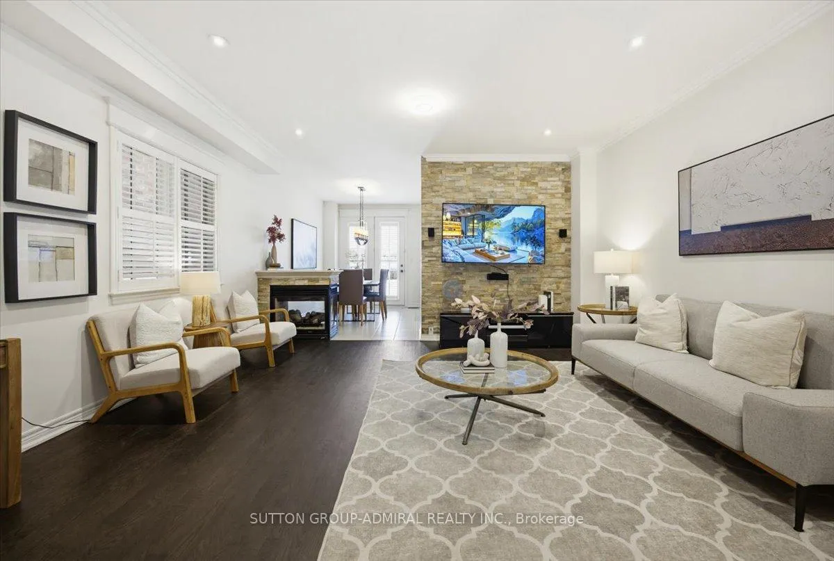 Photo 6 of 68 Southvale Drive, Vaughan, Patterson — HOMEH