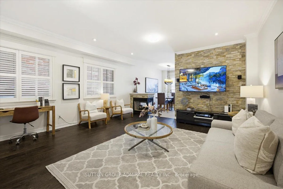 Photo 9 of 68 Southvale Drive, Vaughan, Patterson — HOMEH