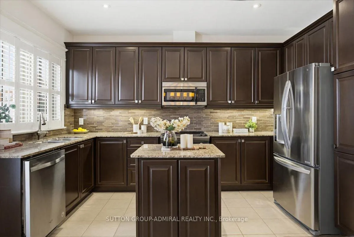 Photo 15 of 68 Southvale Drive, Vaughan, Patterson — HOMEH