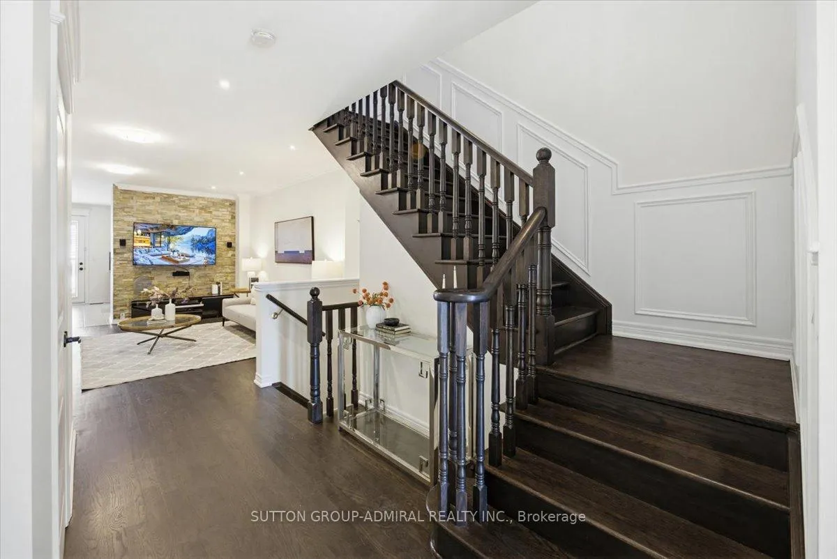 Photo 19 of 68 Southvale Drive, Vaughan, Patterson — HOMEH