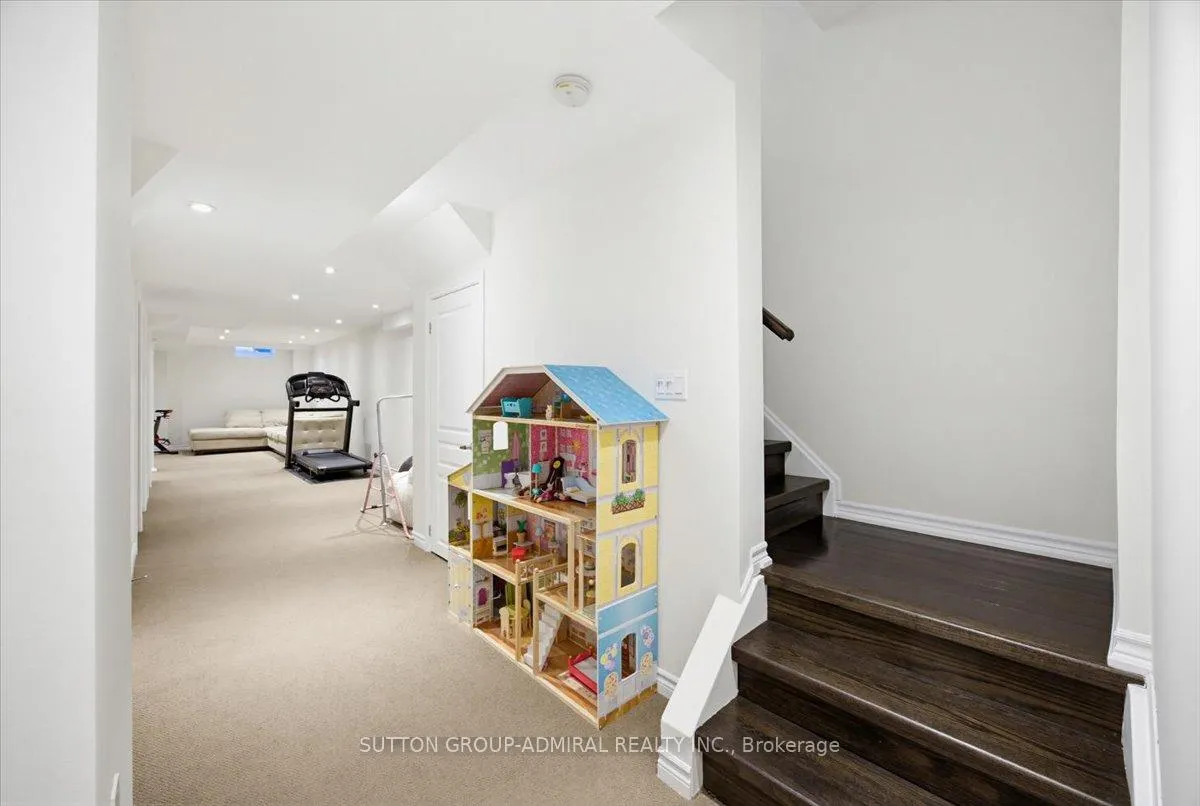 Photo 36 of 68 Southvale Drive, Vaughan, Patterson — HOMEH