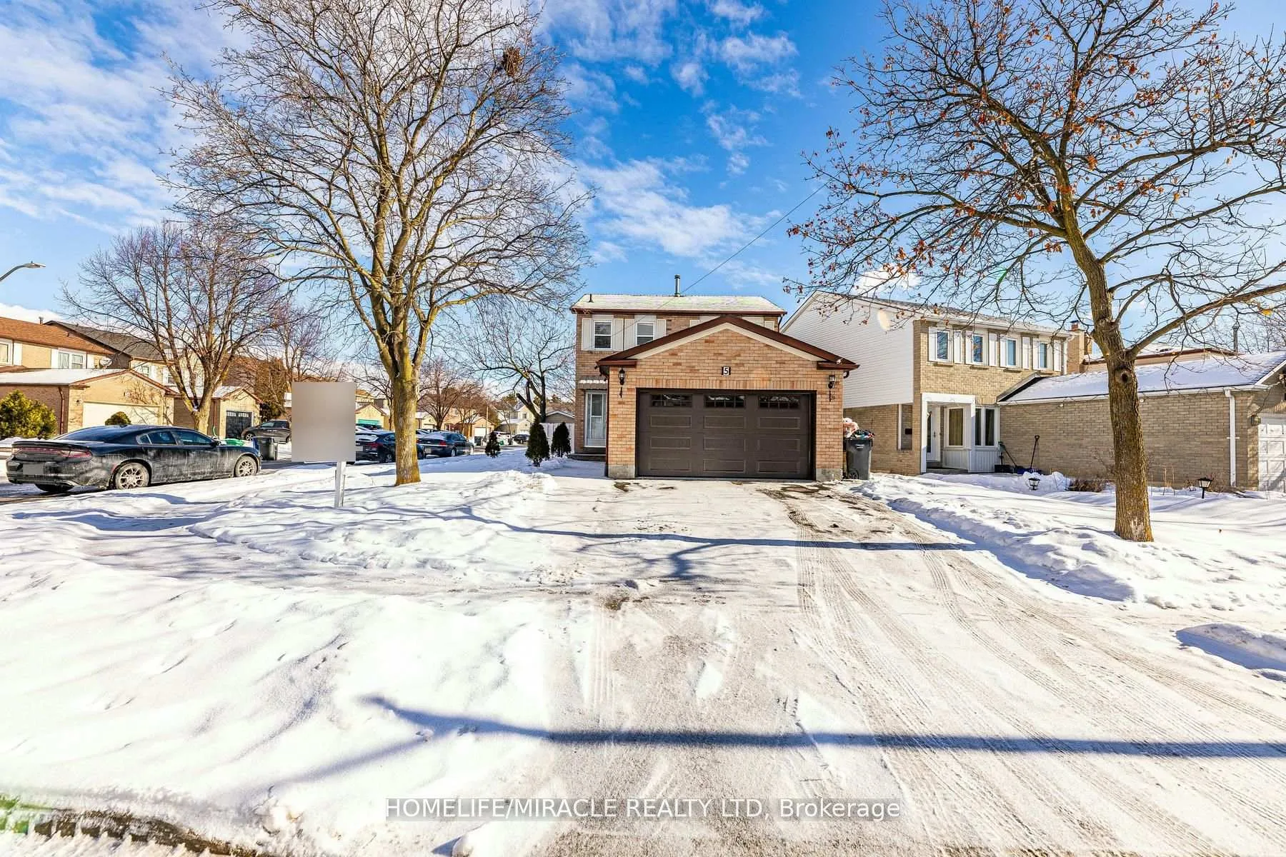 Photo 2 of 5 Nemo Crescent N, Brampton, Westgate — HOMEH