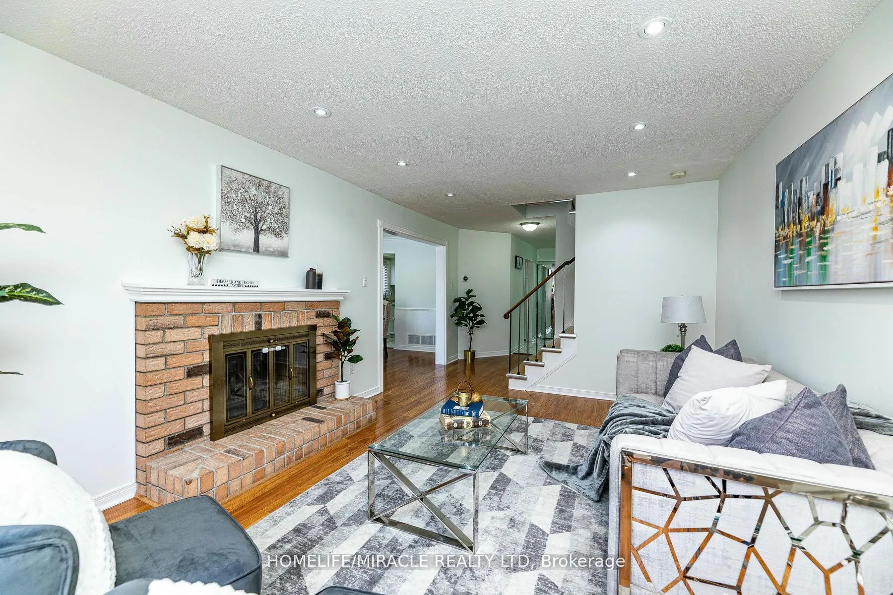 Photo 15 of 5 Nemo Crescent N, Brampton, Westgate — HOMEH