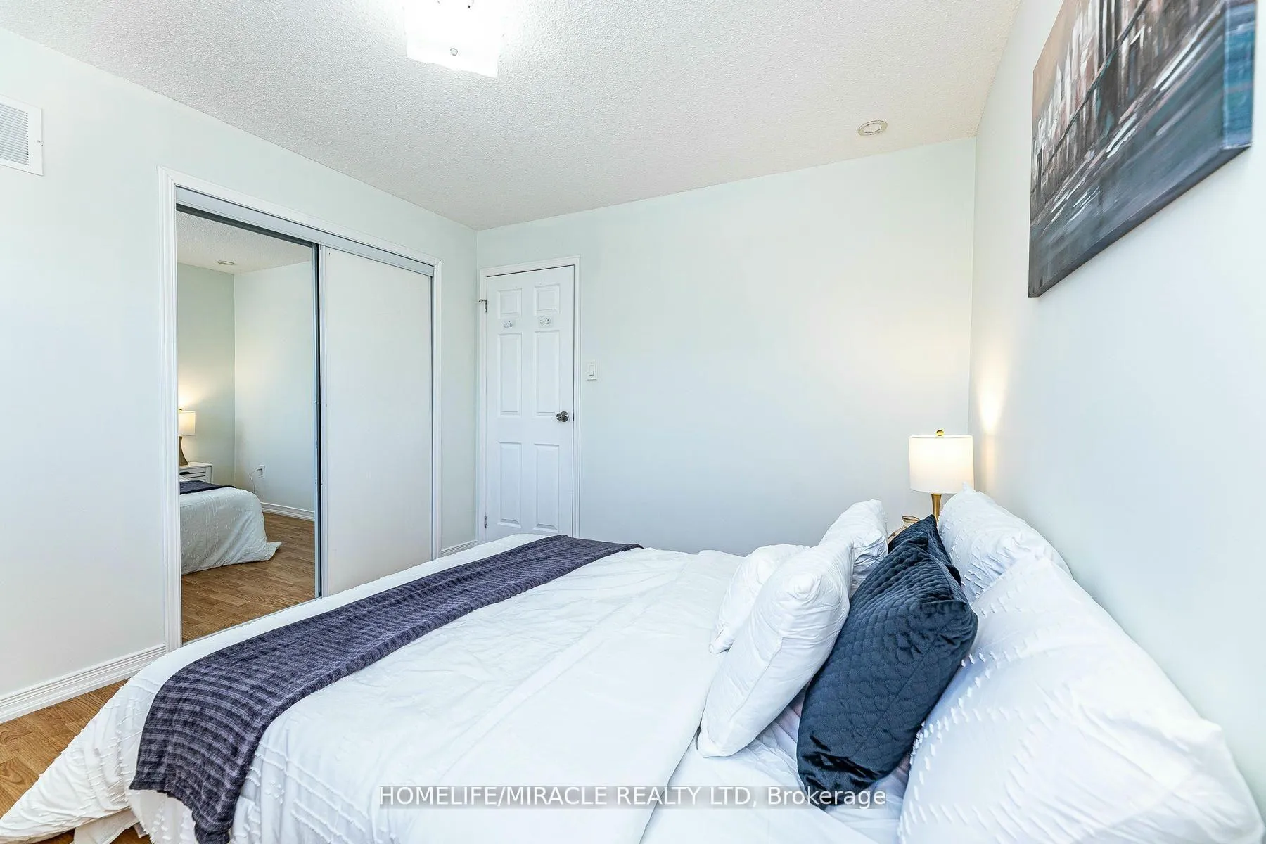 Photo 30 of 5 Nemo Crescent N, Brampton, Westgate — HOMEH