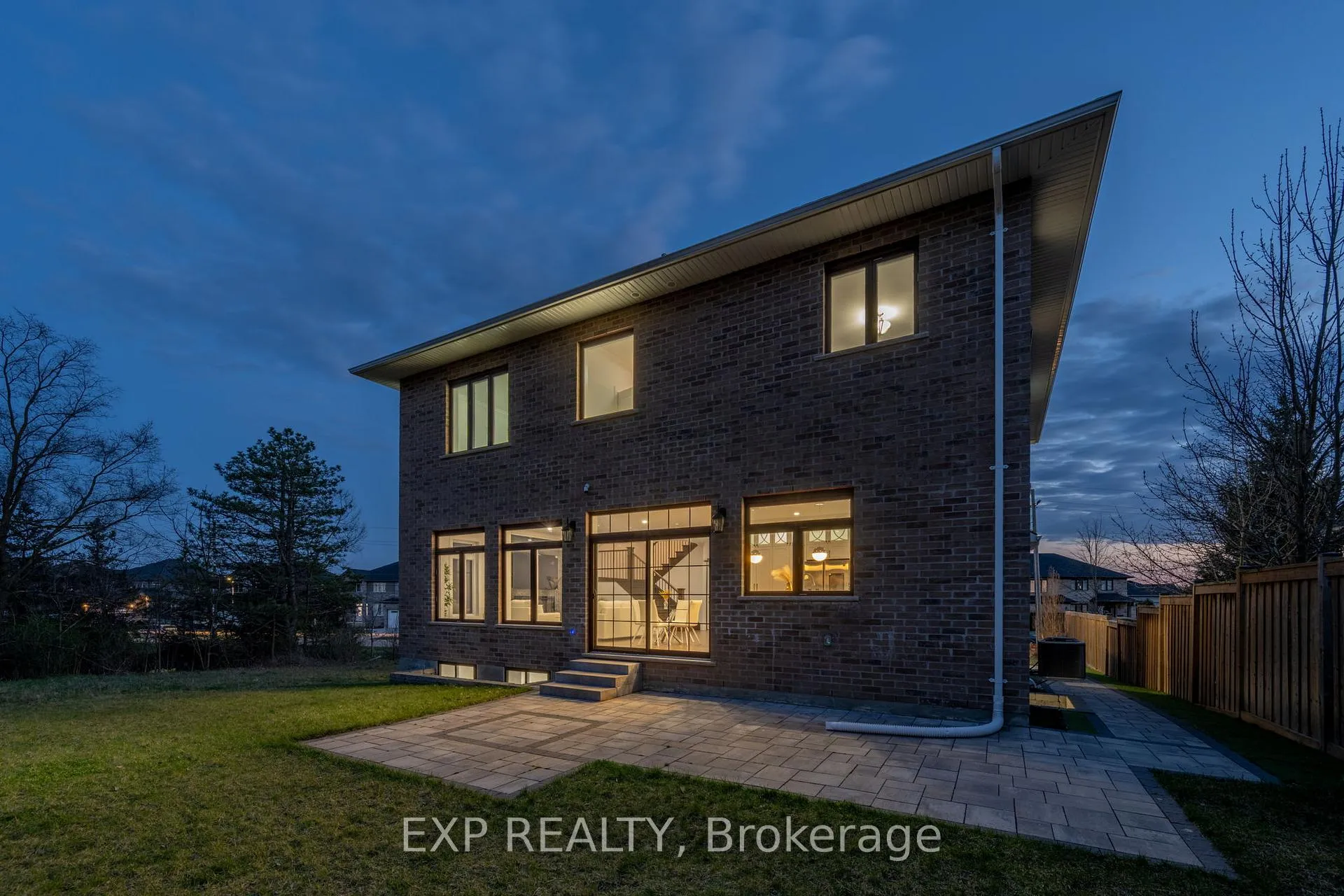 Photo 3 of 191 Queen Street, Middlesex Centre, Komoka — HOMEH