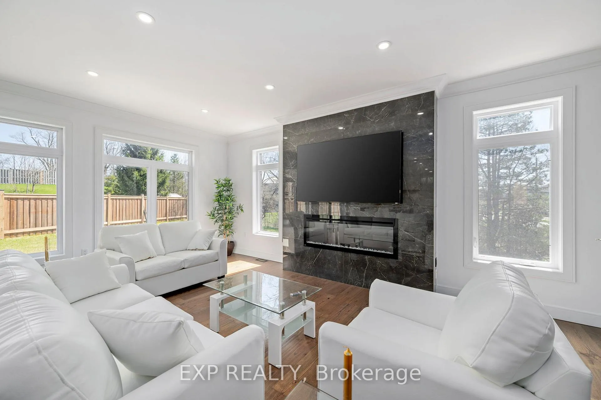 Photo 7 of 191 Queen Street, Middlesex Centre, Komoka — HOMEH