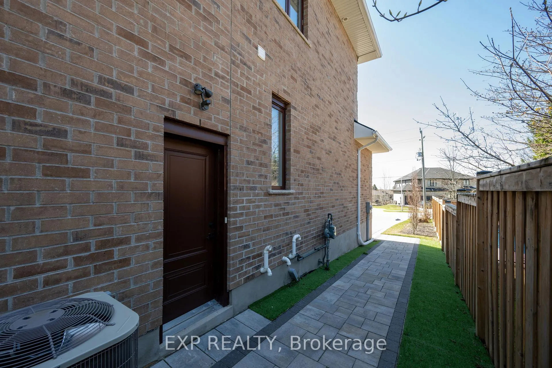 Photo 42 of 191 Queen Street, Middlesex Centre, Komoka — HOMEH