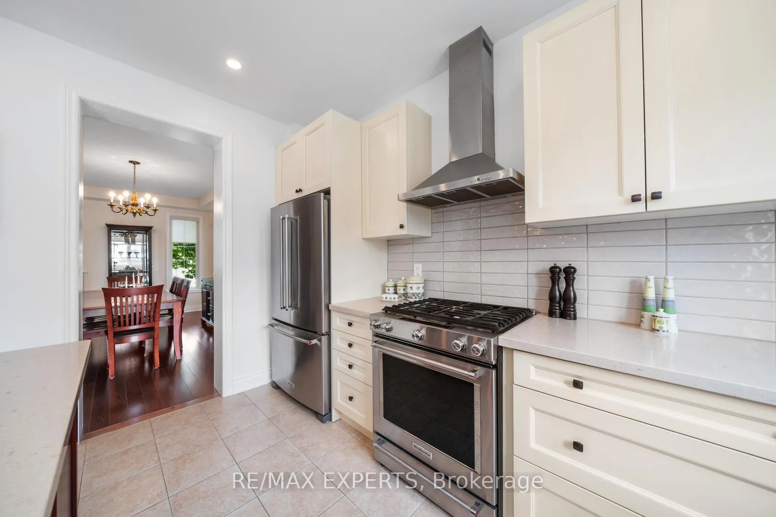 Photo 9 of 174 Sharpe Crescent, New Tecumseth, Tottenham — HOMEH