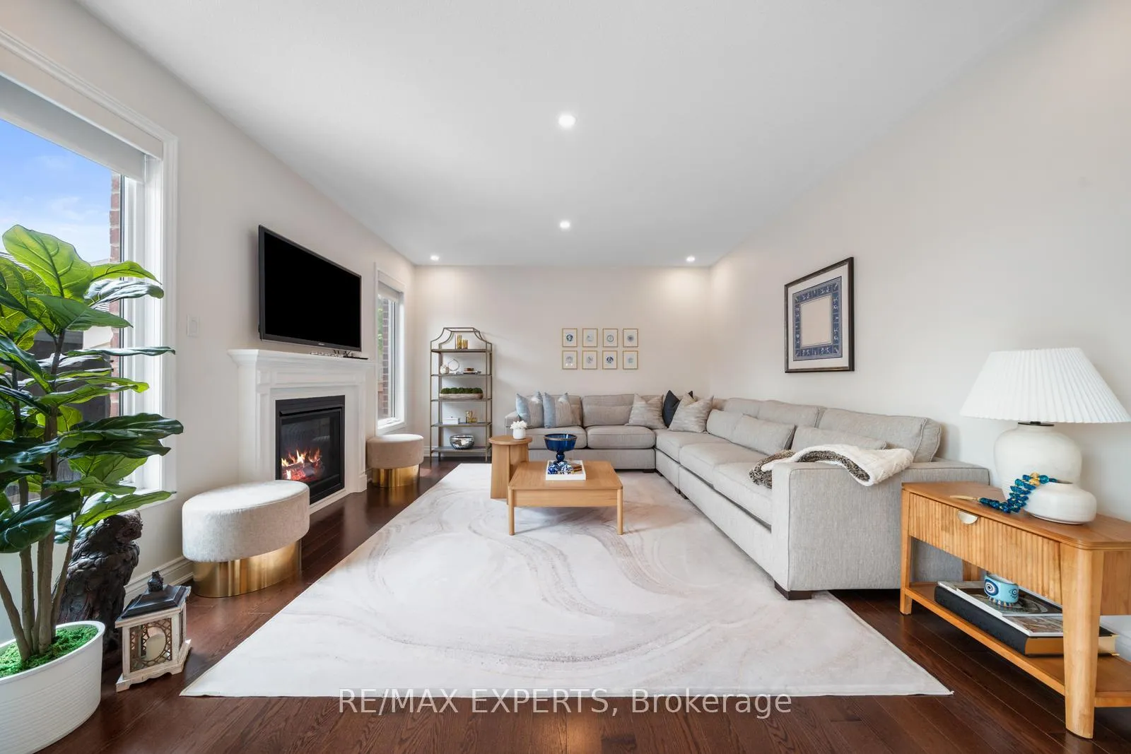 Photo 10 of 174 Sharpe Crescent, New Tecumseth, Tottenham — HOMEH