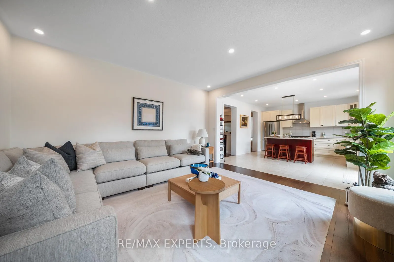 Photo 12 of 174 Sharpe Crescent, New Tecumseth, Tottenham — HOMEH