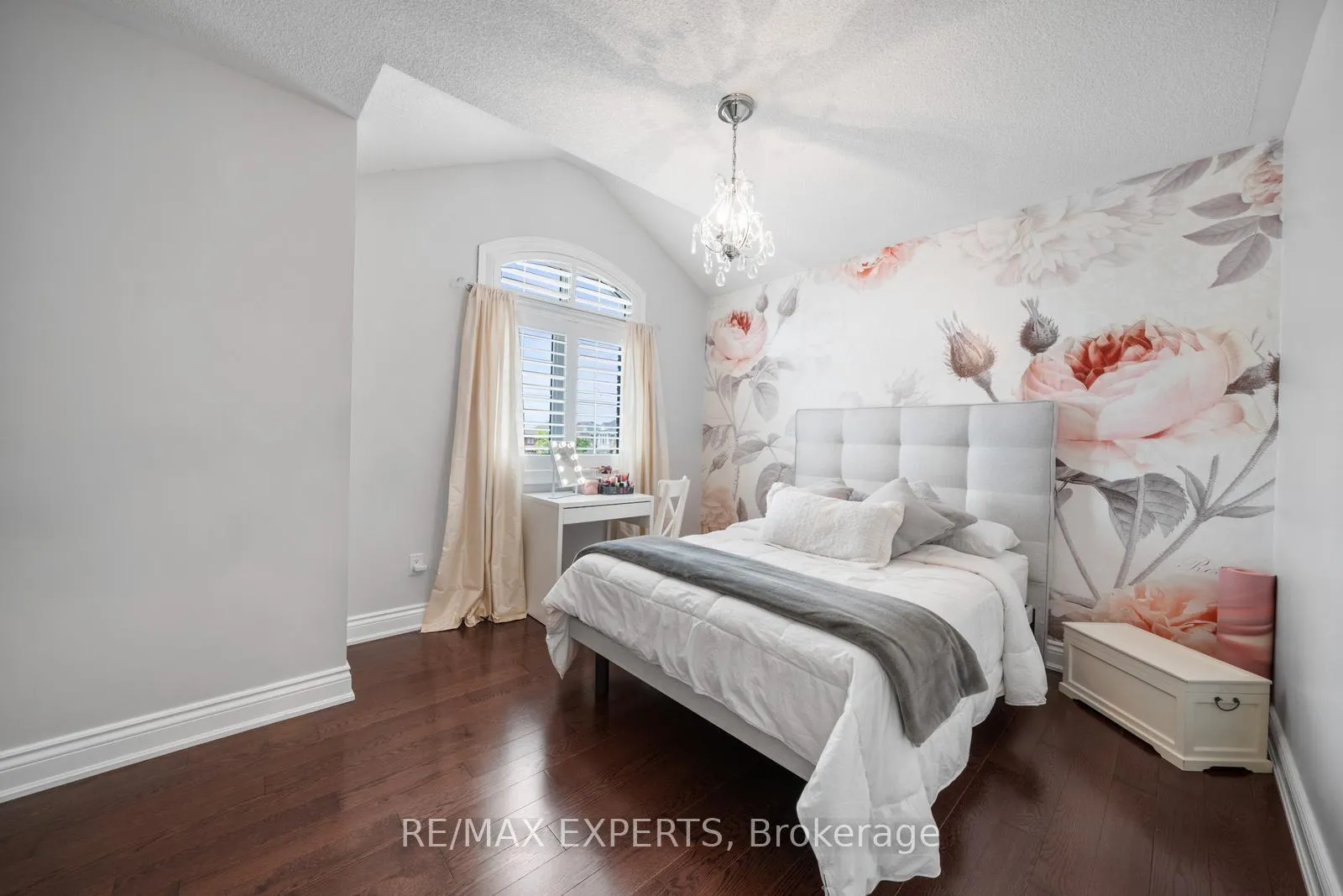 Photo 24 of 174 Sharpe Crescent, New Tecumseth, Tottenham — HOMEH