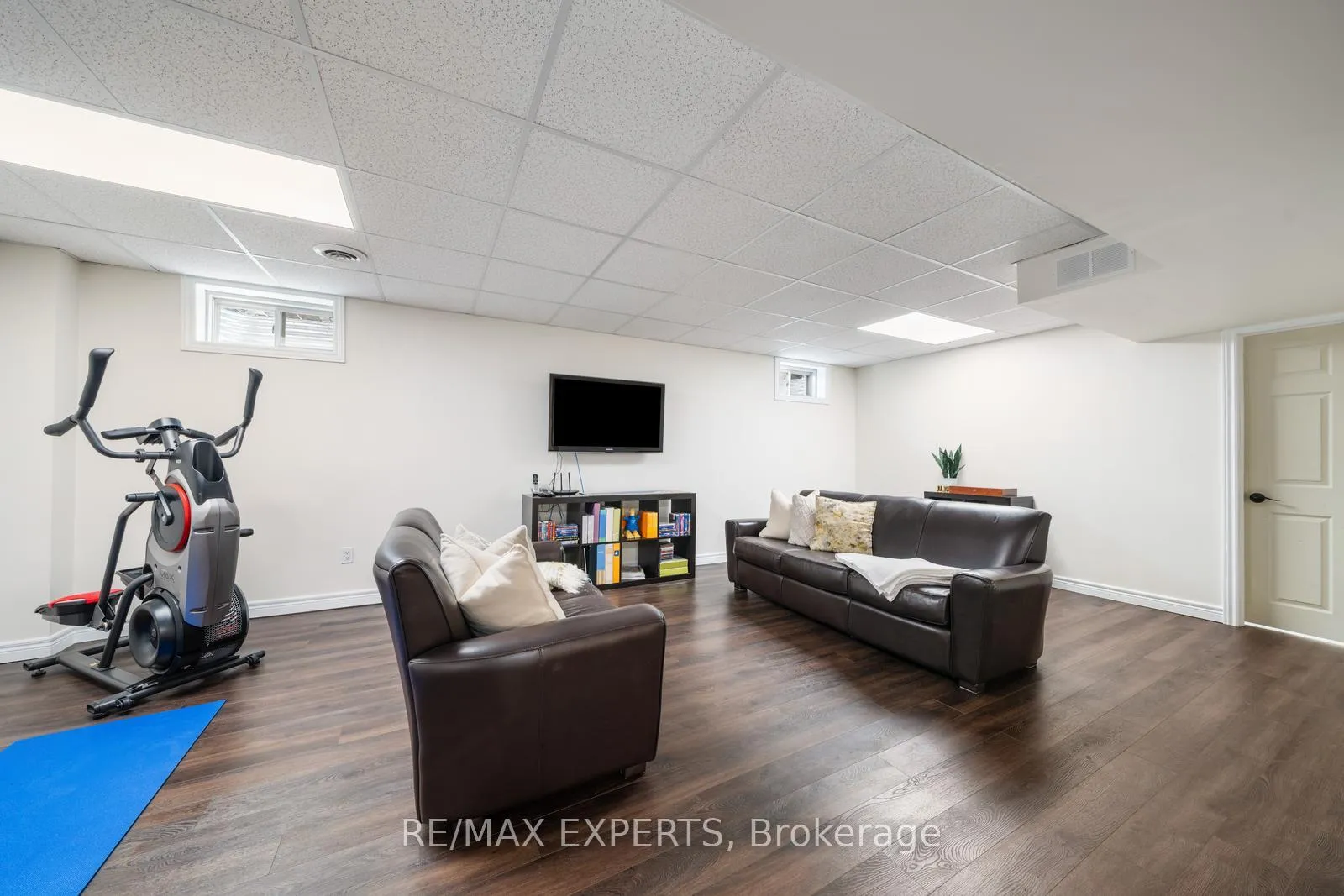 Photo 31 of 174 Sharpe Crescent, New Tecumseth, Tottenham — HOMEH