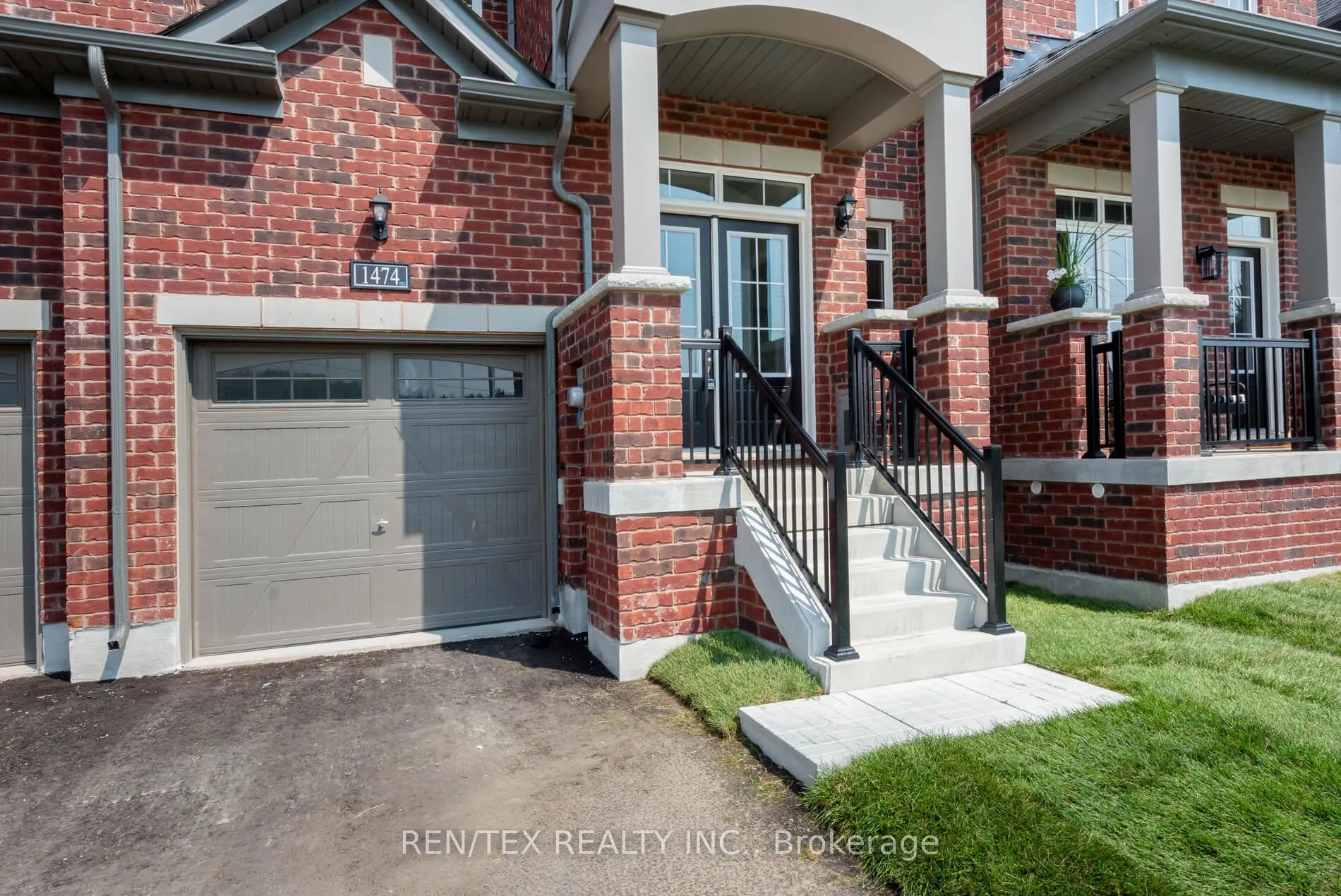 Photo 3 of 1474 Harker Street, Innisfil, Rural Innisfil — HOMEH
