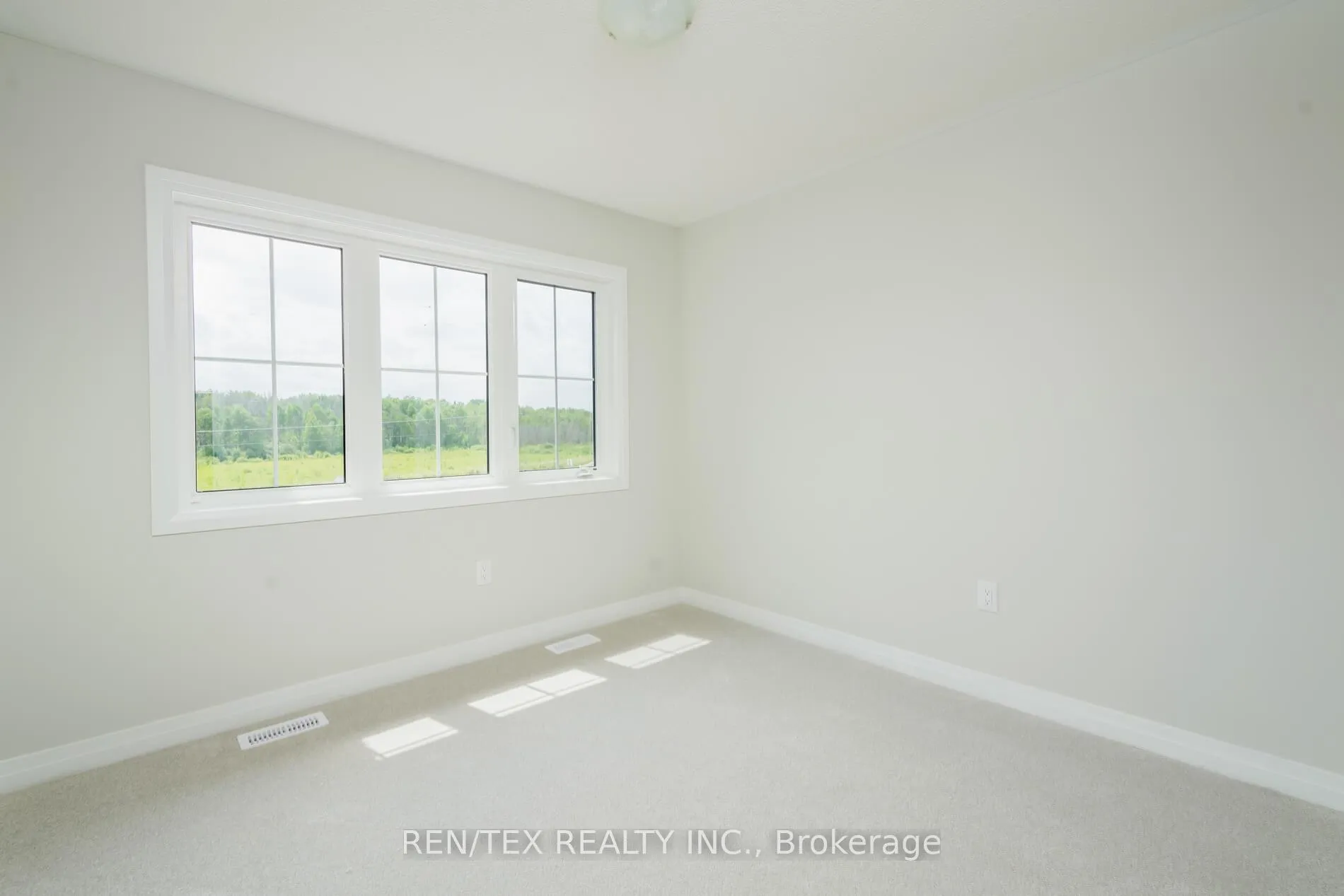 Photo 24 of 1474 Harker Street, Innisfil, Rural Innisfil — HOMEH