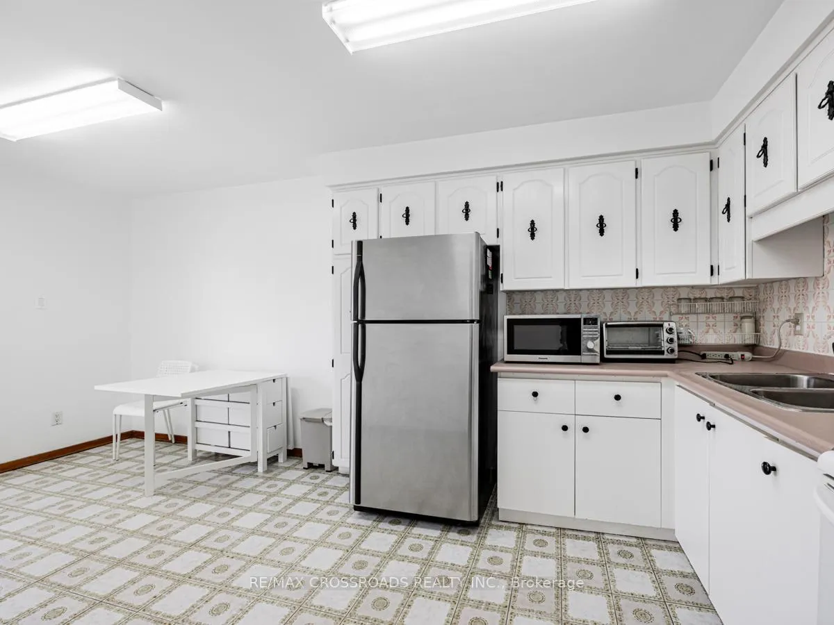 Photo 13 of 87 Blake Street, Toronto, Blake-Jones — HOMEH