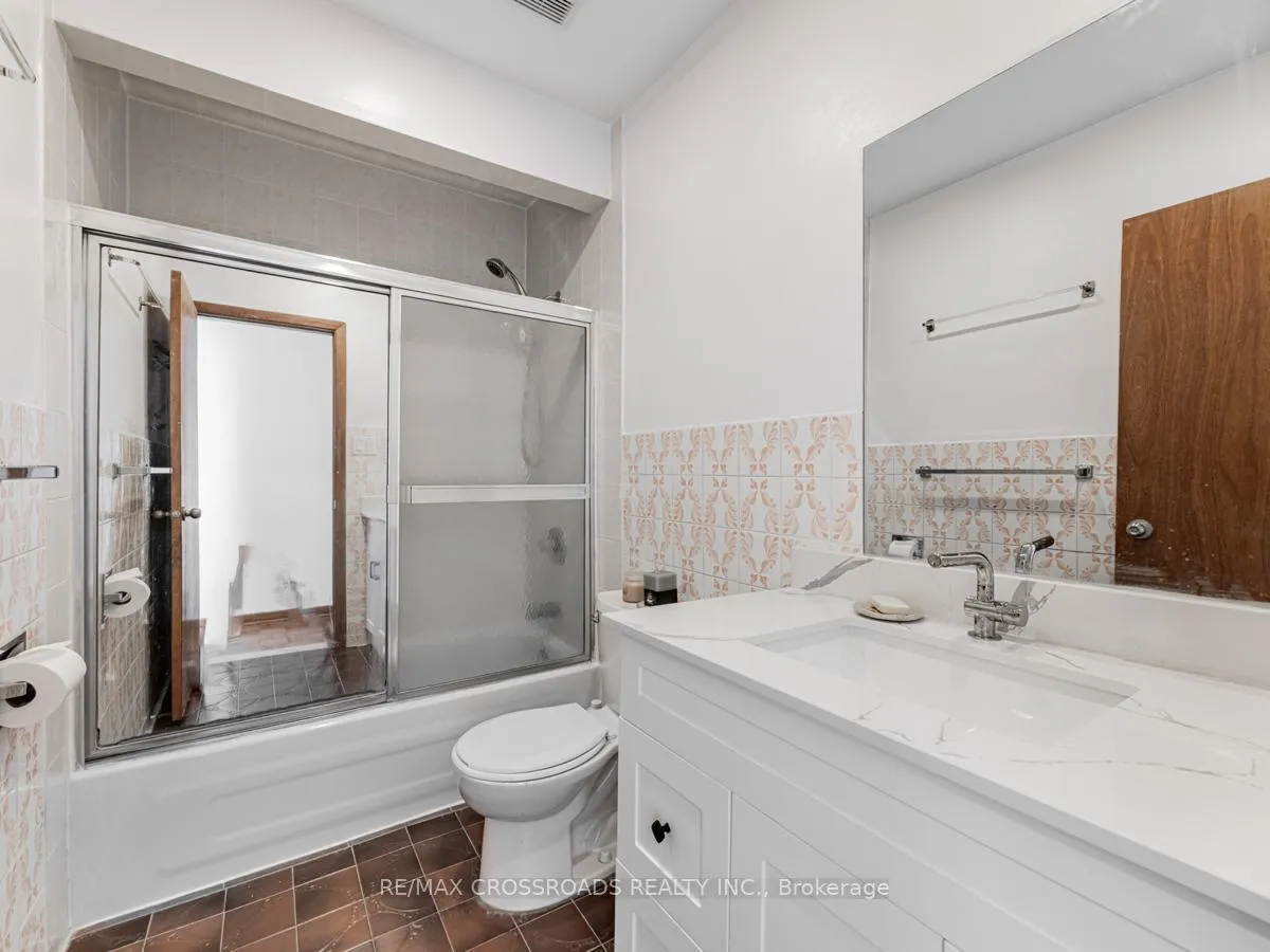 Photo 21 of 87 Blake Street, Toronto, Blake-Jones — HOMEH