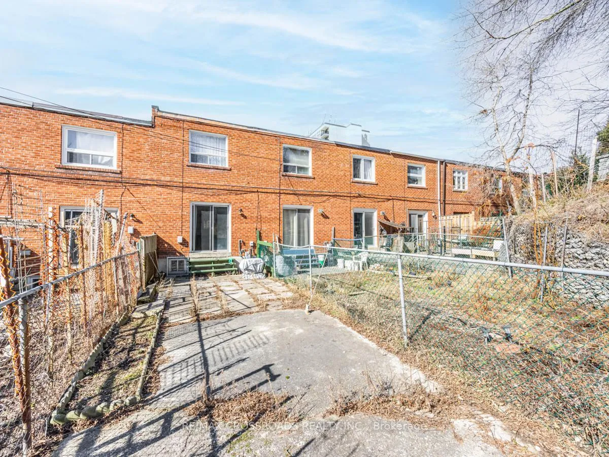 Photo 29 of 87 Blake Street, Toronto, Blake-Jones — HOMEH