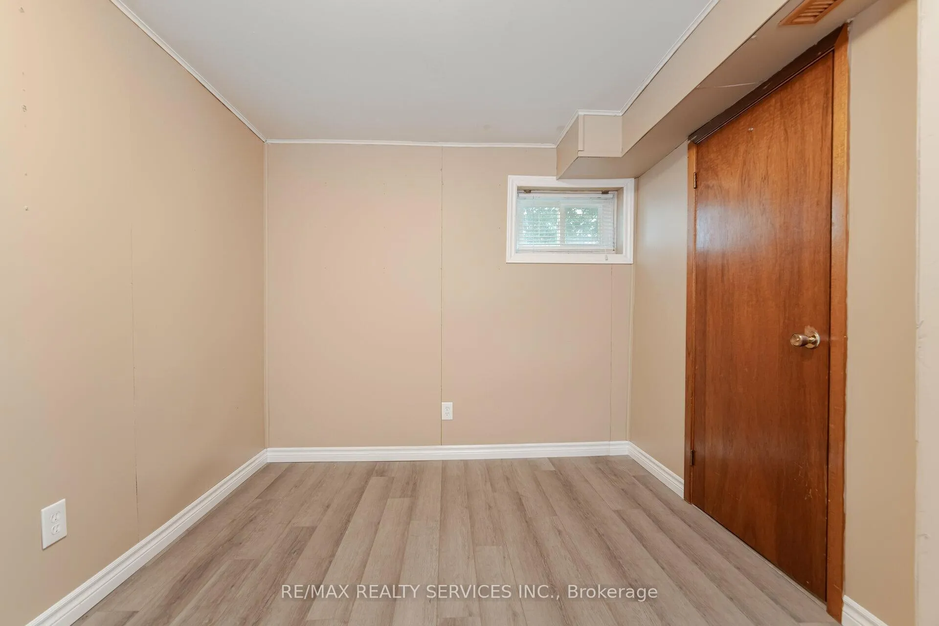 Photo 32 of 6 Glenmore Crescent, Brampton, Northgate — HOMEH