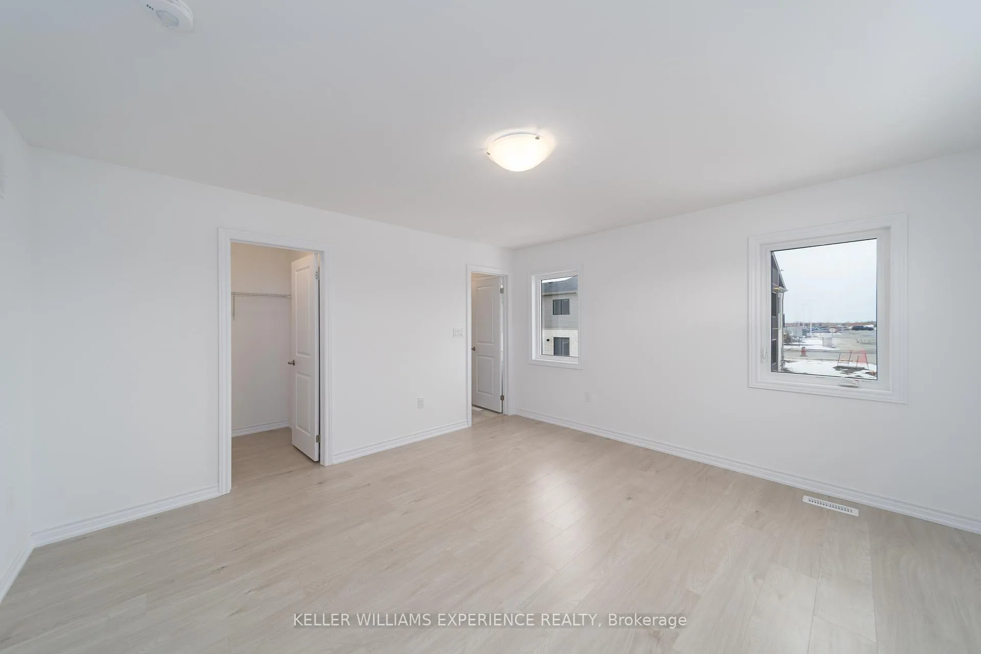 Photo 9 of 2 Wagon Lane, Barrie, Innis-Shore — HOMEH