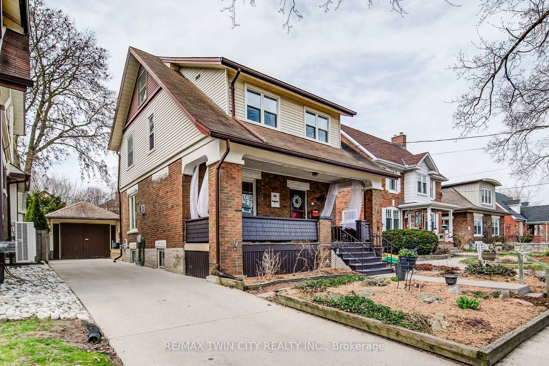 Photo 2 of 25 Lydia Street, Kitchener — HOMEH