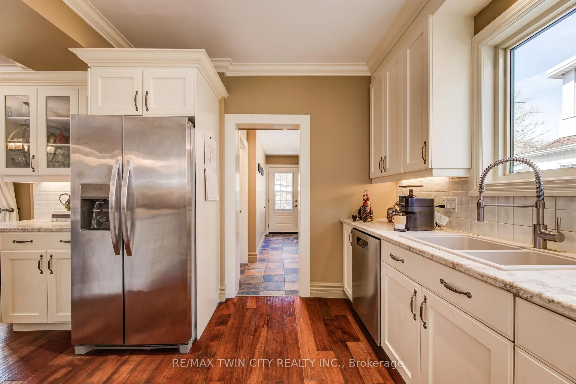 Photo 9 of 25 Lydia Street, Kitchener — HOMEH