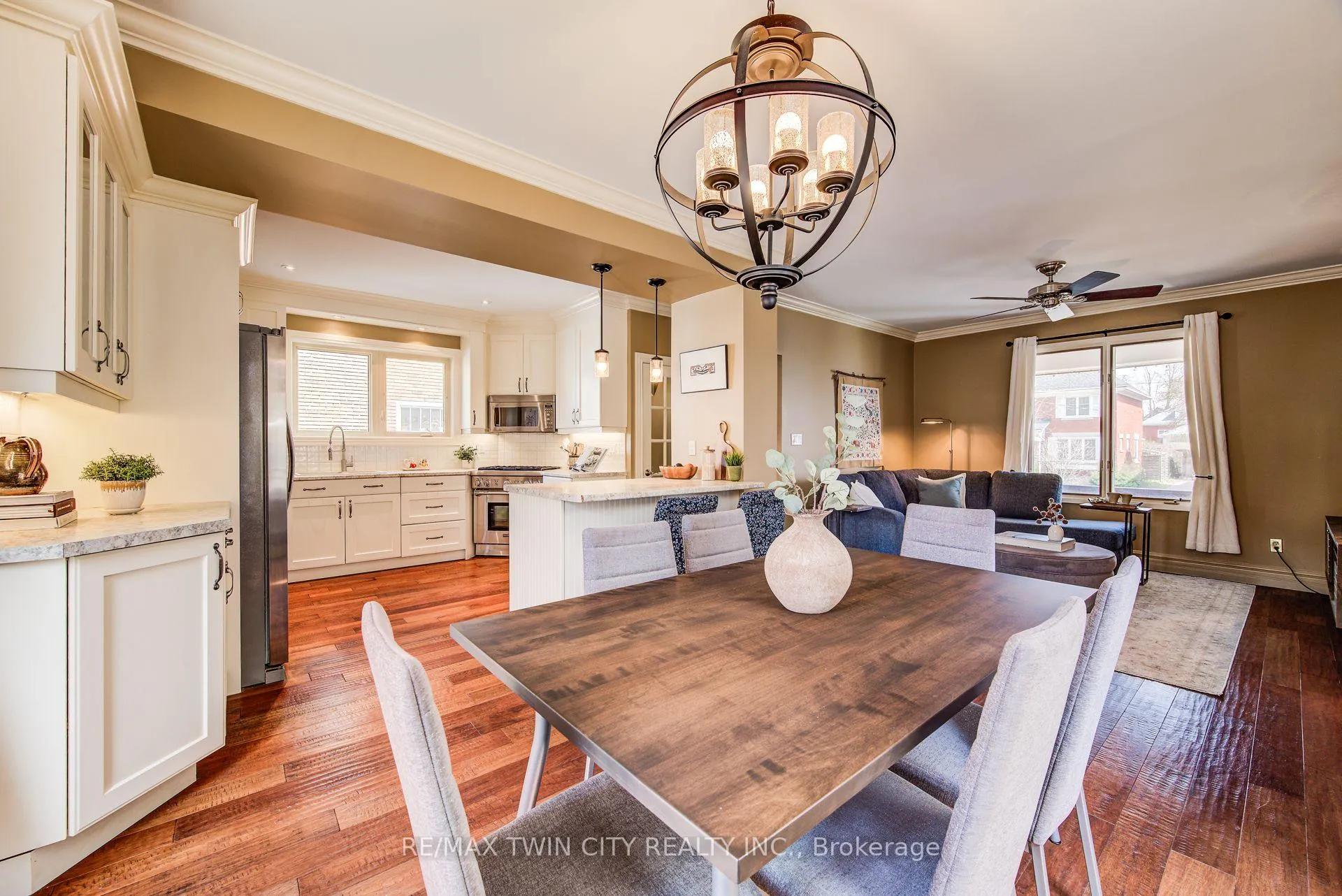 Photo 10 of 25 Lydia Street, Kitchener — HOMEH
