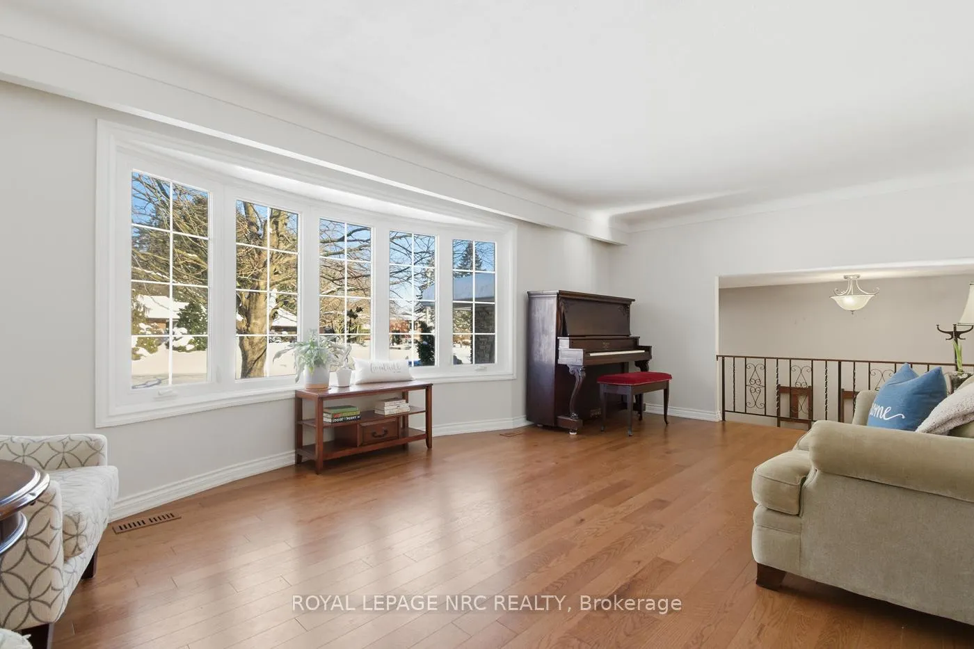 Photo 5 of 22 Bigelow Crescent, Pelham, Fonthill — HOMEH