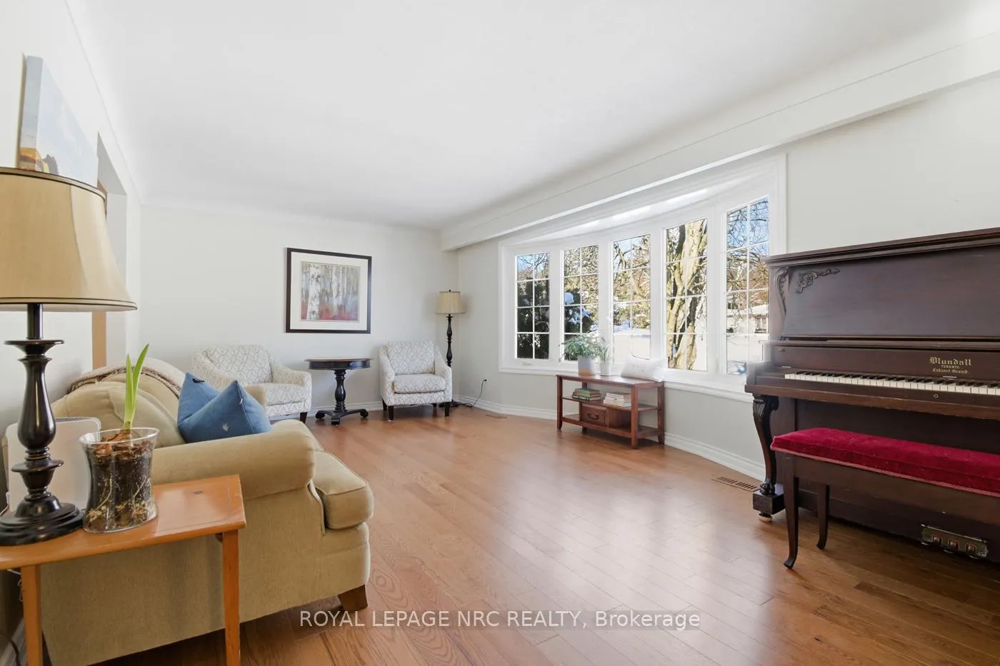 Photo 6 of 22 Bigelow Crescent, Pelham, Fonthill — HOMEH
