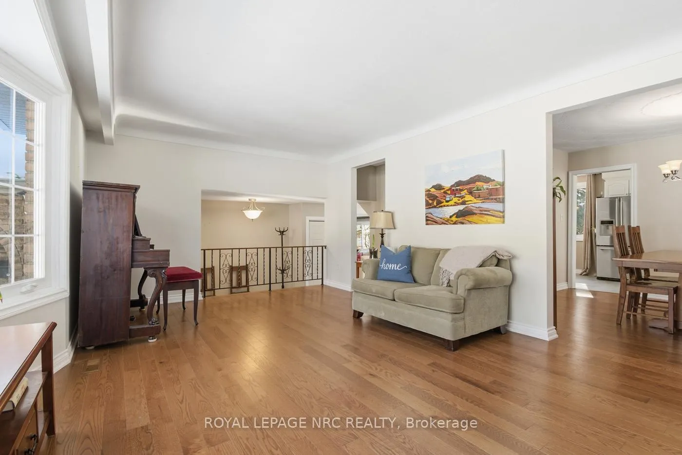Photo 7 of 22 Bigelow Crescent, Pelham, Fonthill — HOMEH