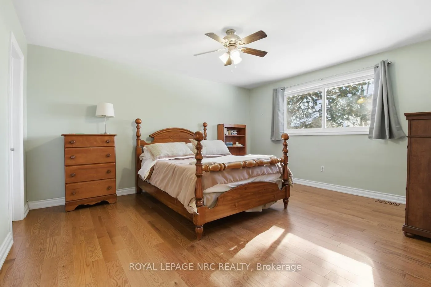 Photo 22 of 22 Bigelow Crescent, Pelham, Fonthill — HOMEH