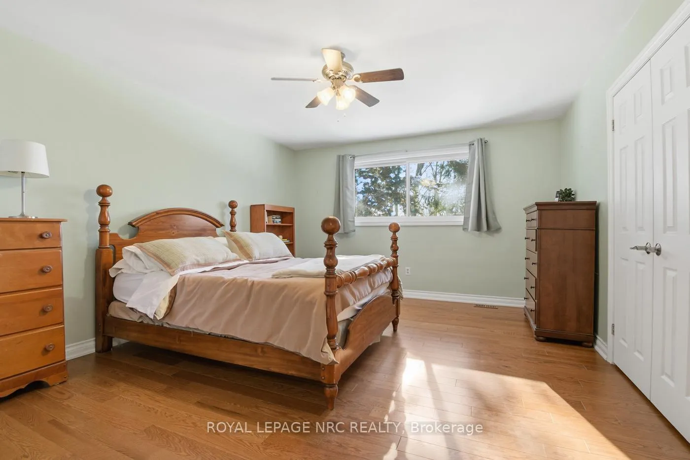 Photo 23 of 22 Bigelow Crescent, Pelham, Fonthill — HOMEH