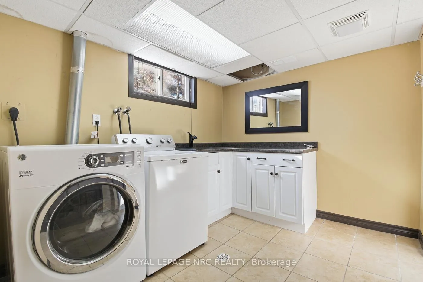 Photo 31 of 22 Bigelow Crescent, Pelham, Fonthill — HOMEH