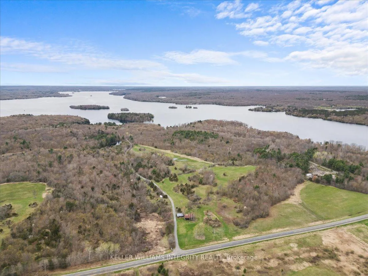 Photo 4 of 1056 Narrows Lock Road, Rideau Lakes, Rideau Lakes (North Crosby) Twp — HOMEH