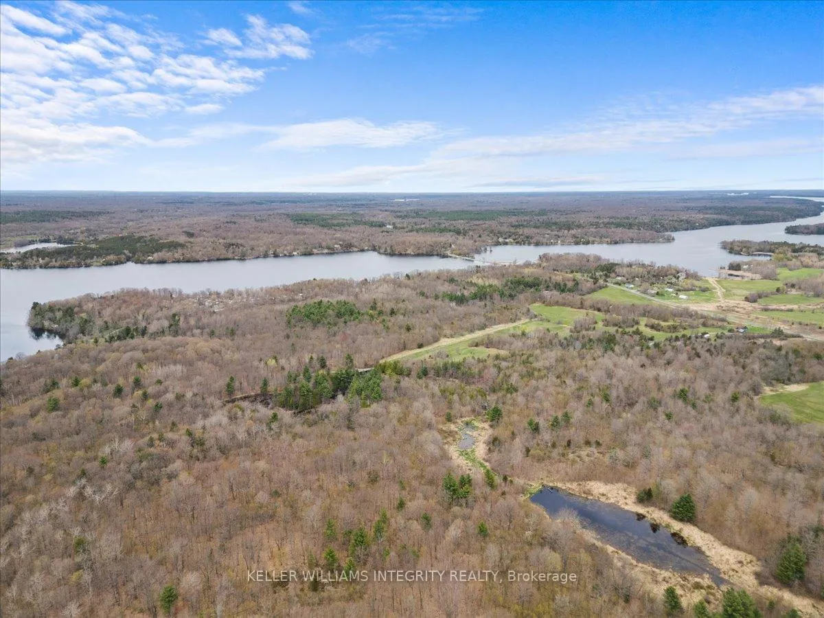 Photo 11 of 1056 Narrows Lock Road, Rideau Lakes, Rideau Lakes (North Crosby) Twp — HOMEH
