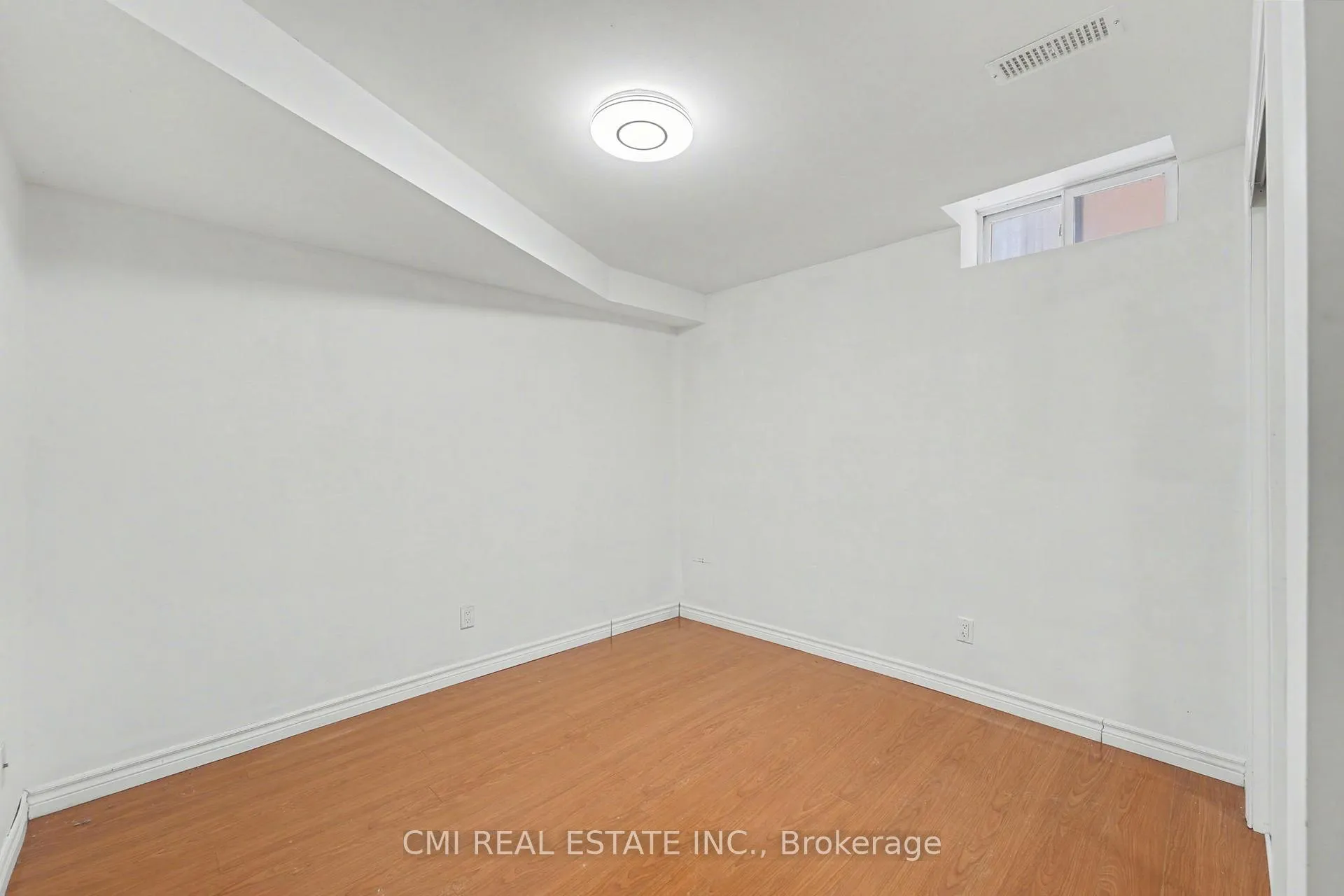 Photo 32 of 22 Lavron Court, Markham, Middlefield — HOMEH