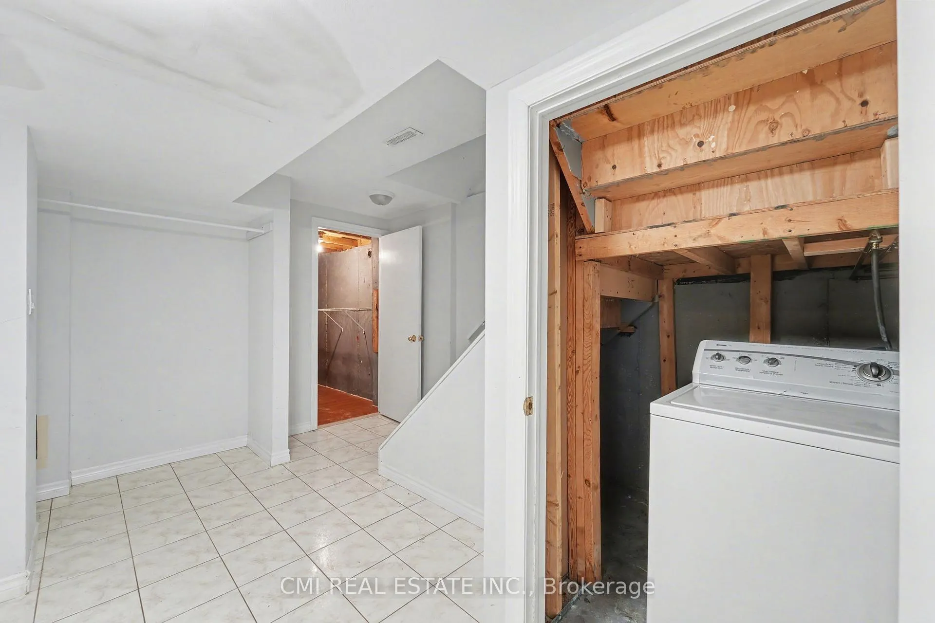 Photo 37 of 22 Lavron Court, Markham, Middlefield — HOMEH