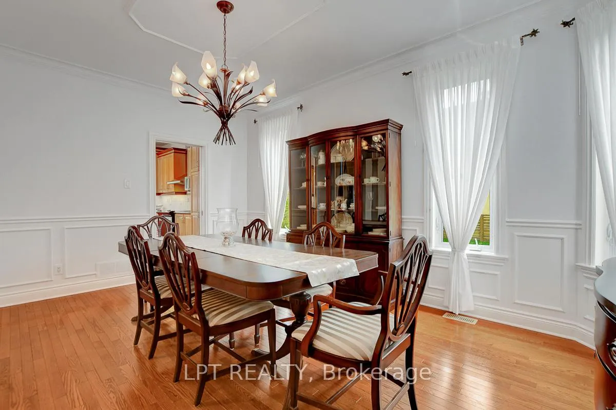 Photo 8 of 10A Ashburn Drive, Ottawa, Borden Farm/Stewart Farm/Carleton Heights/Parkwood Hills — HOMEH