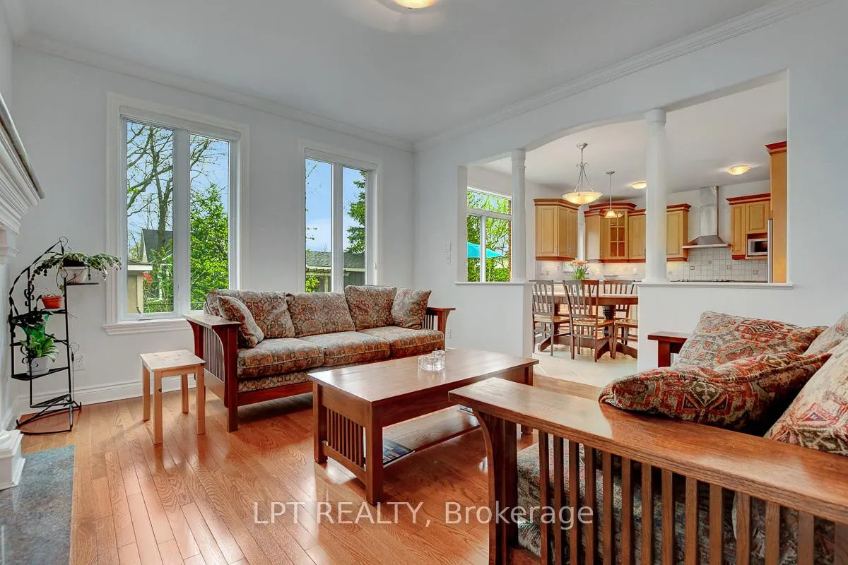 Photo 10 of 10A Ashburn Drive, Ottawa, Borden Farm/Stewart Farm/Carleton Heights/Parkwood Hills — HOMEH