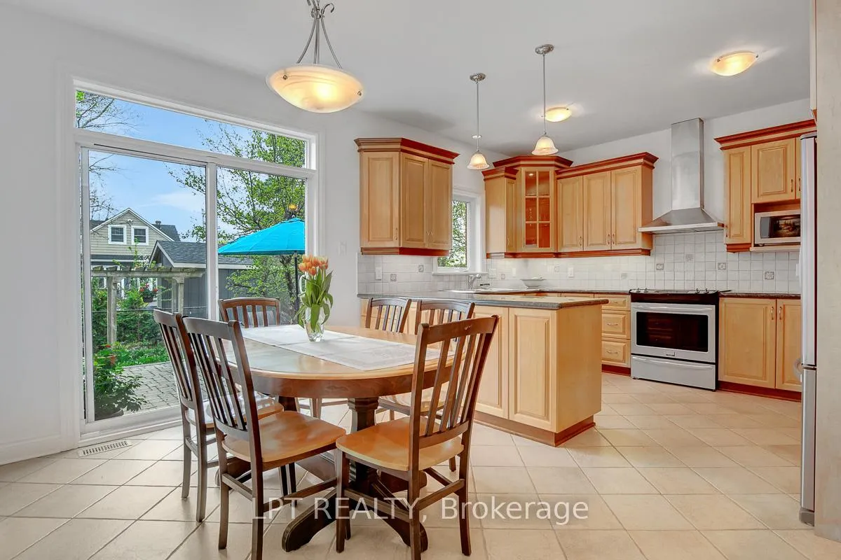 Photo 13 of 10A Ashburn Drive, Ottawa, Borden Farm/Stewart Farm/Carleton Heights/Parkwood Hills — HOMEH