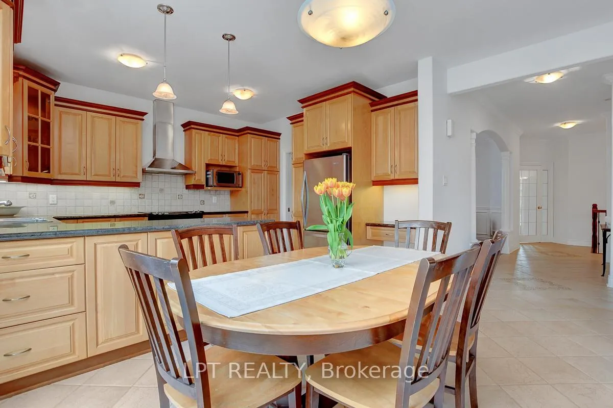 Photo 15 of 10A Ashburn Drive, Ottawa, Borden Farm/Stewart Farm/Carleton Heights/Parkwood Hills — HOMEH